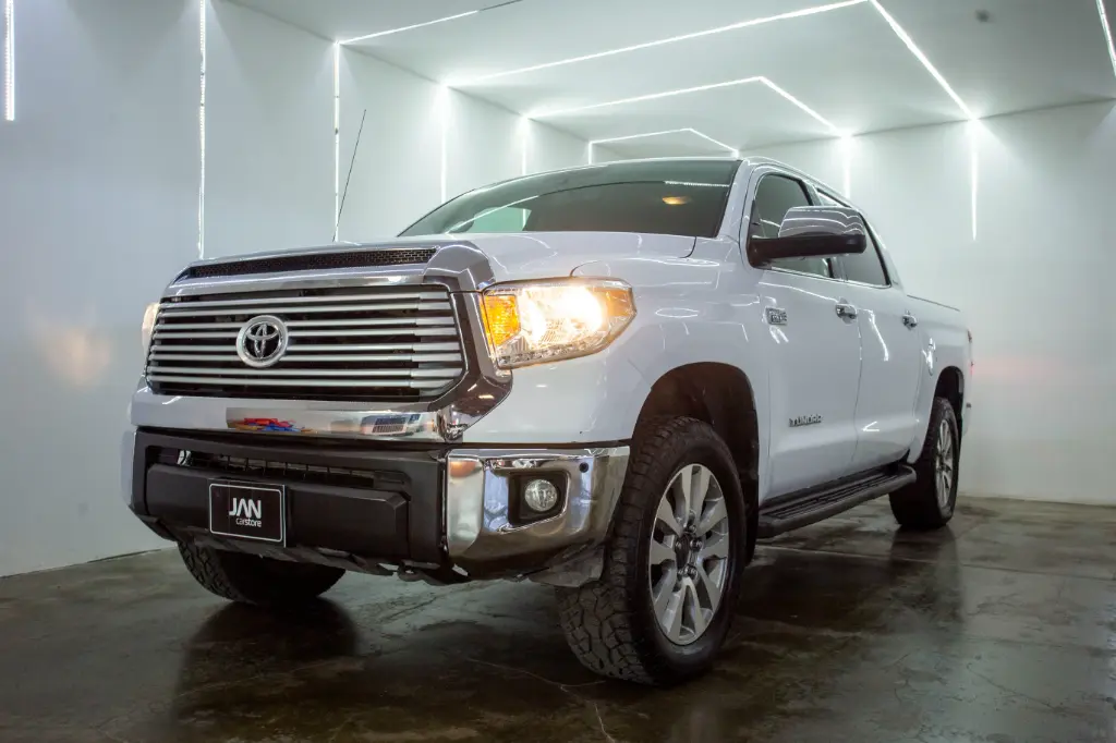 TOYOTA TUNDRA LIMITED 2017