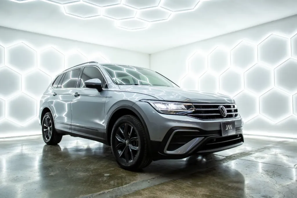 VOLKSWAGEN TIGUAN COMFORTLINE 2022